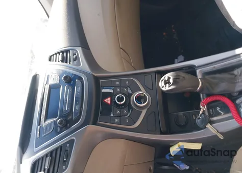 2015 Hyundai Elantra Se from USA, damaged, VIN 5NPDH4AE8FH585739